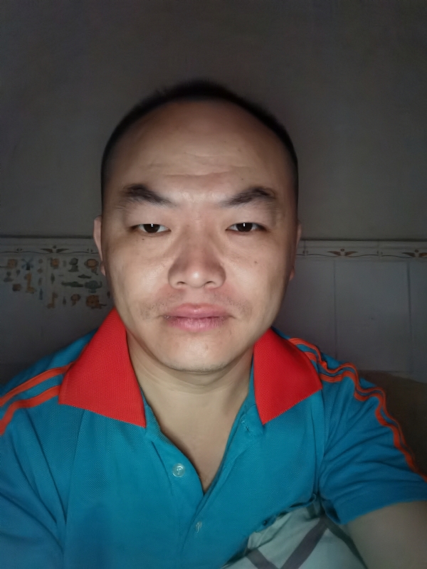 与子携老的第三张照片--龙岩相亲服务中心