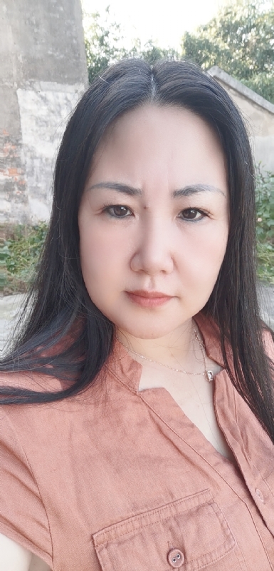 乖乖一女的第一张照片--龙岩相亲服务中心