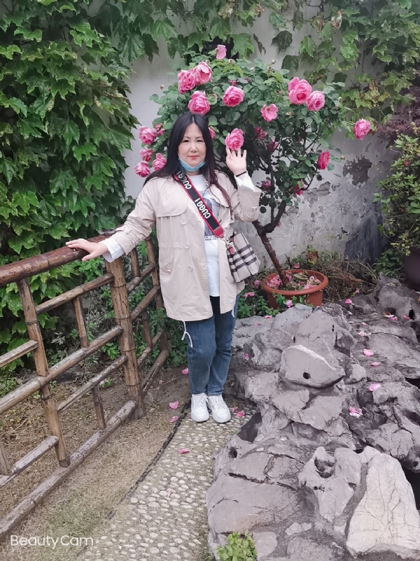 乖乖一女的第三张照片--龙岩相亲服务中心