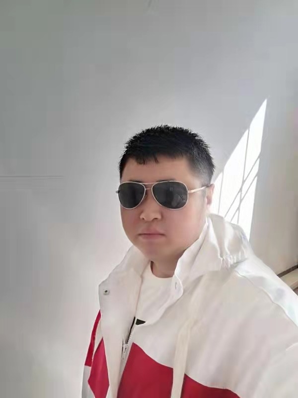 大漠叔叔的第一张照片--龙岩相亲服务中心