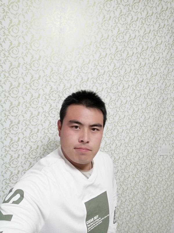 看草莓在跳舞的第一张照片--龙岩相亲服务中心