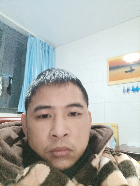 寂寞的第二张照片--龙岩相亲服务中心
