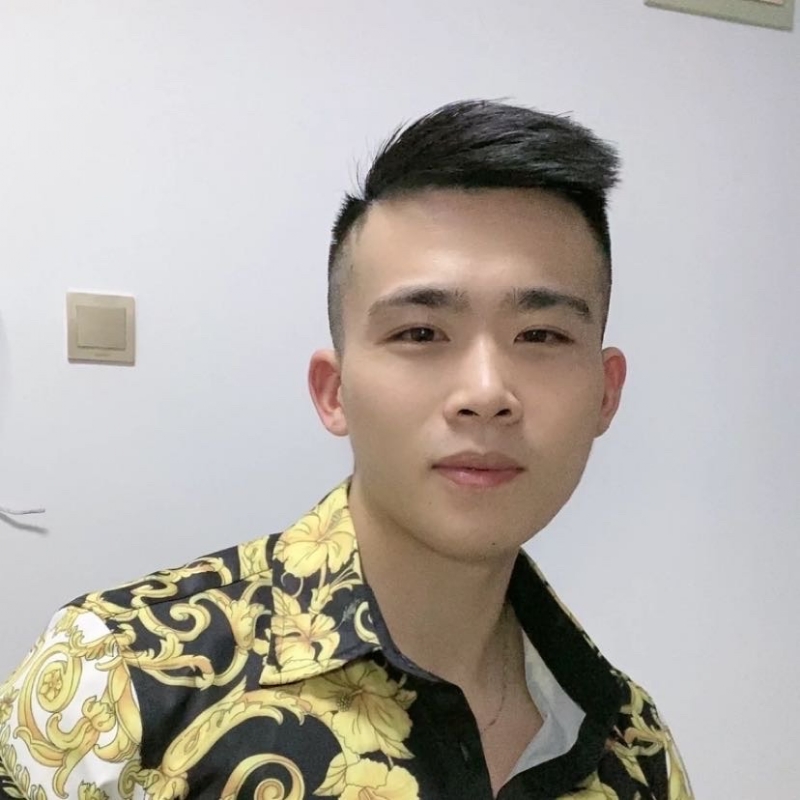 迷彩冲锋衣的第一张照片--龙岩相亲服务中心