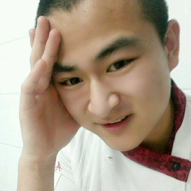 人潮拥挤的第一张照片--龙岩相亲服务中心
