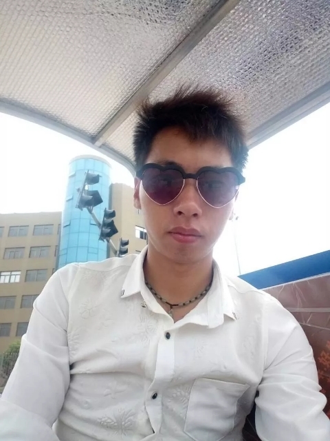 寻缘的第一张照片--龙岩相亲服务中心
