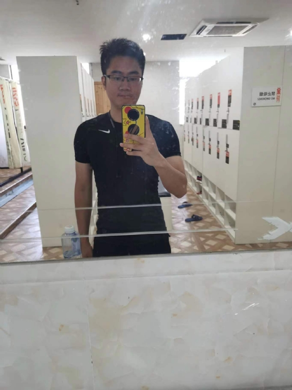 习惯发呆的第一张照片--龙岩相亲服务中心