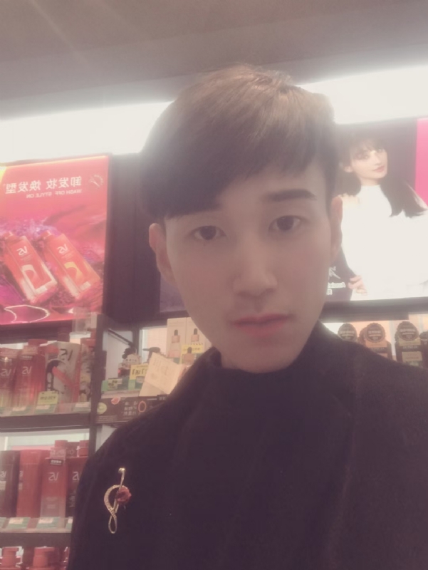 唯美的爱情故事的第一张照片--龙岩相亲服务中心