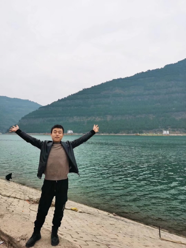 寂寞的风的第一张照片--龙岩相亲服务中心