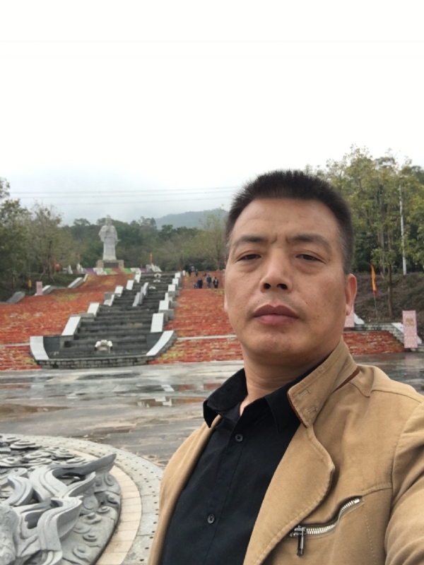 开心的松鼠的第二张照片--龙岩相亲服务中心
