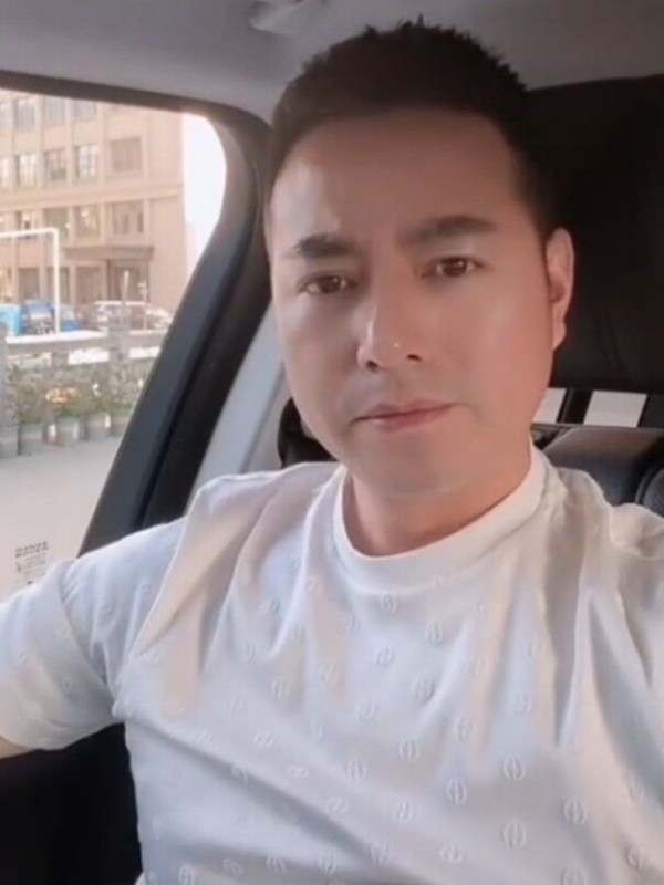 勿忘初心的第一张照片--龙岩相亲服务中心