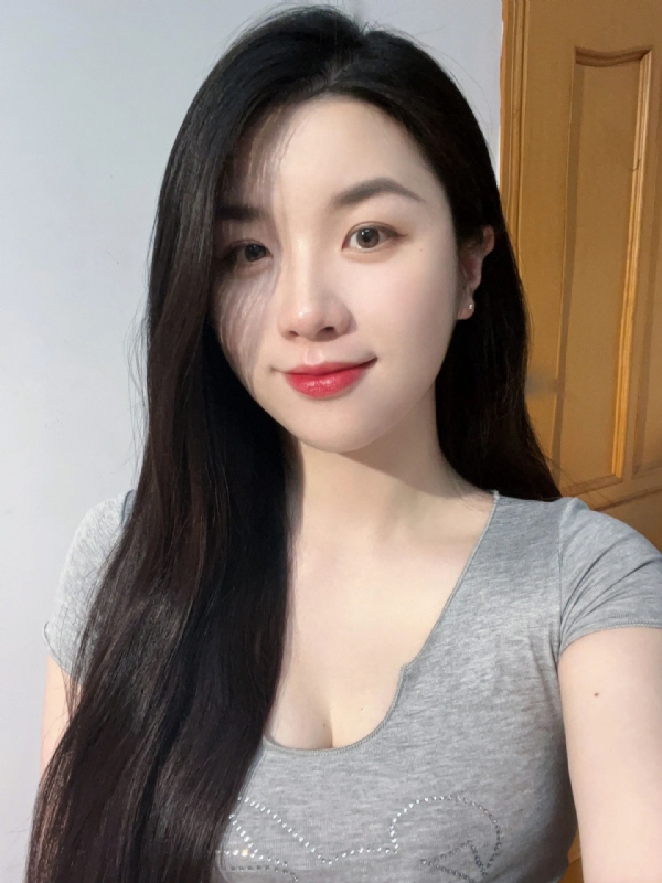 乔乔在寻爱的第二张照片--龙岩相亲服务中心