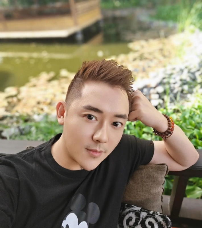 黄家豪的第二张照片--龙岩相亲服务中心
