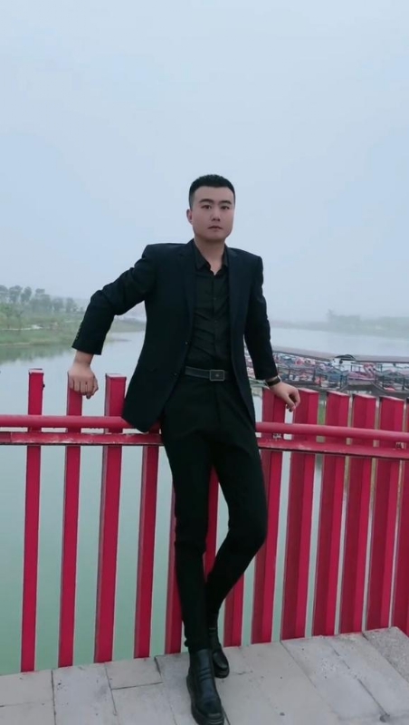 Albert的第一张照片--龙岩相亲服务中心