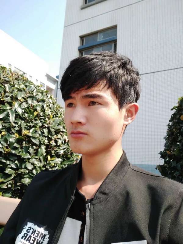 阳光男孩的第四张照片--龙岩相亲服务中心