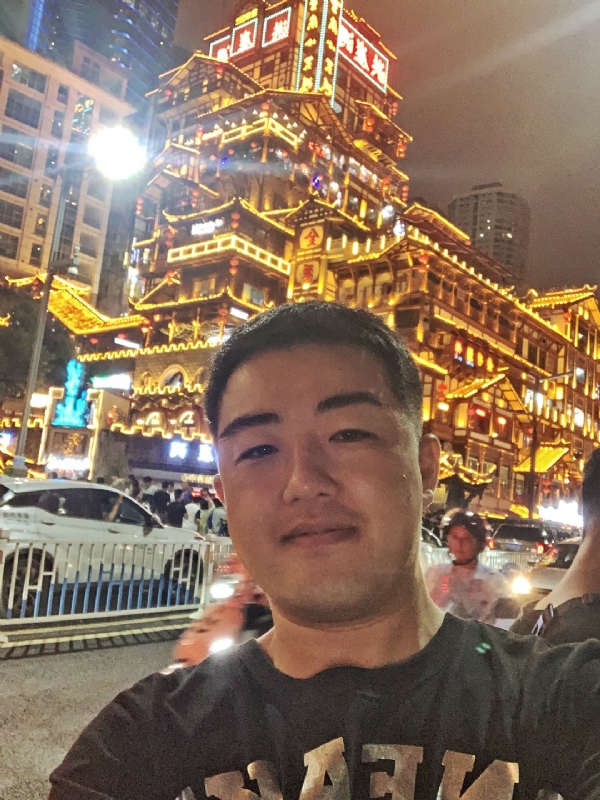 钢铁侠的第一张照片--龙岩相亲服务中心