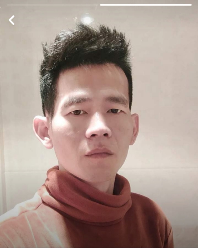 白了少年头的第一张照片--龙岩相亲服务中心