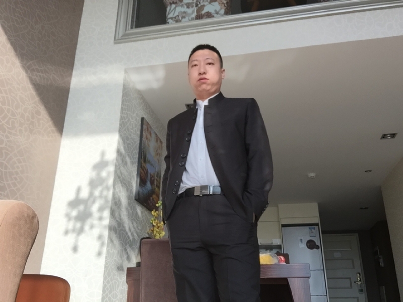 雅小炁的第一张照片--龙岩相亲服务中心
