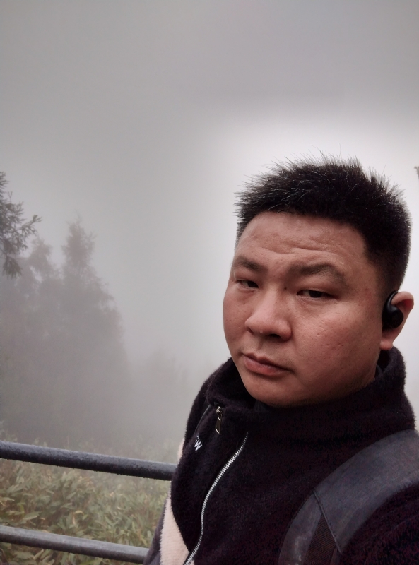 何何何的第一张照片--龙岩相亲服务中心