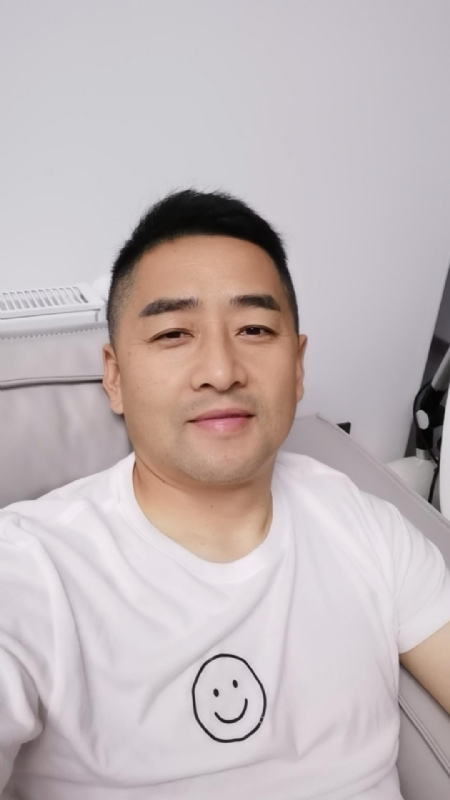 向阳而生的第一张照片--龙岩相亲服务中心
