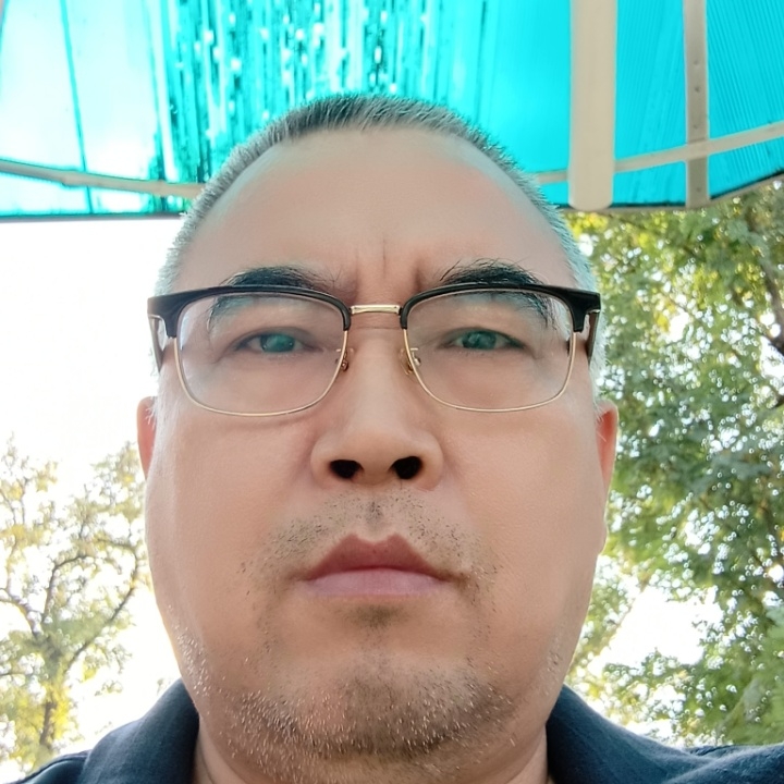 绿萝的第一张照片--龙岩相亲服务中心