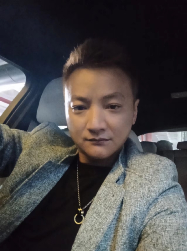 夜、有雨敲窗的第三张照片--龙岩相亲服务中心