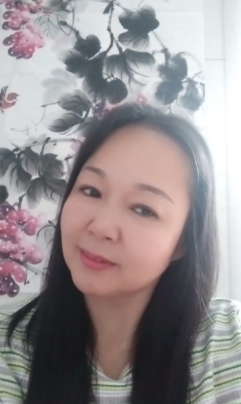莲悦悦的第一张照片--龙岩相亲服务中心