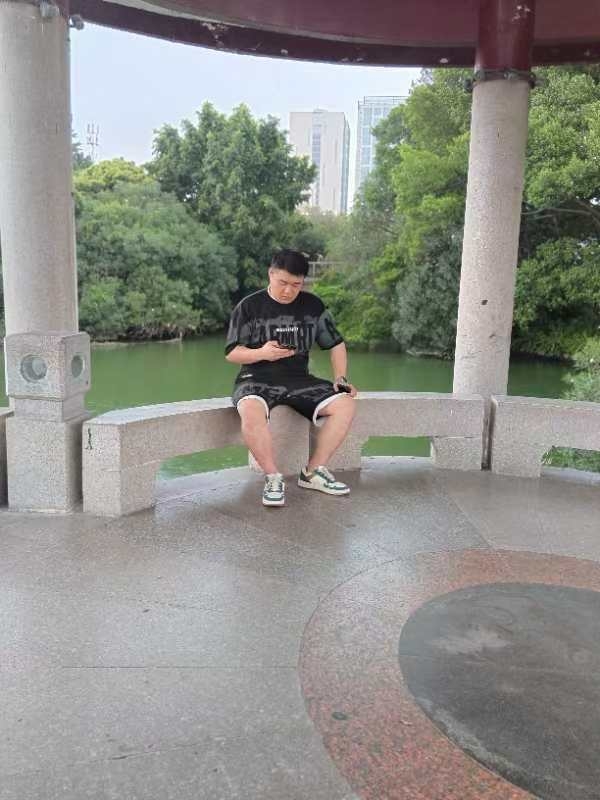 不善挽留的第一张照片--龙岩相亲服务中心