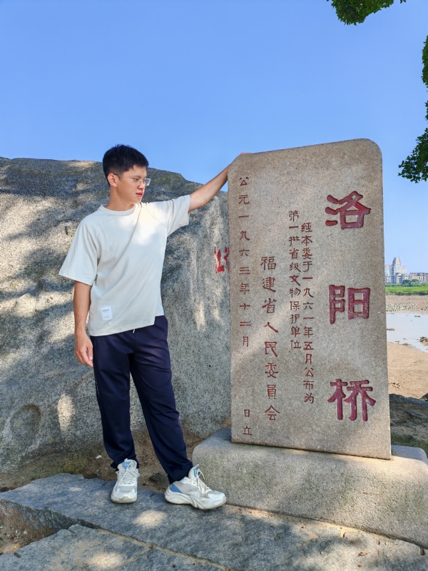 风尘的第二张照片--龙岩相亲服务中心