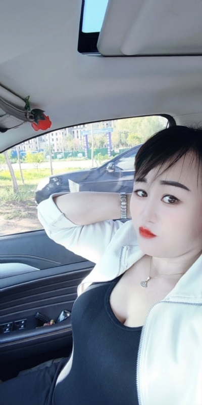 王芳燕的第四张照片--龙岩相亲服务中心