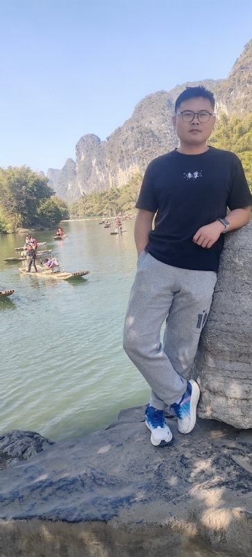 受过伤的狼的第二张照片--龙岩相亲服务中心