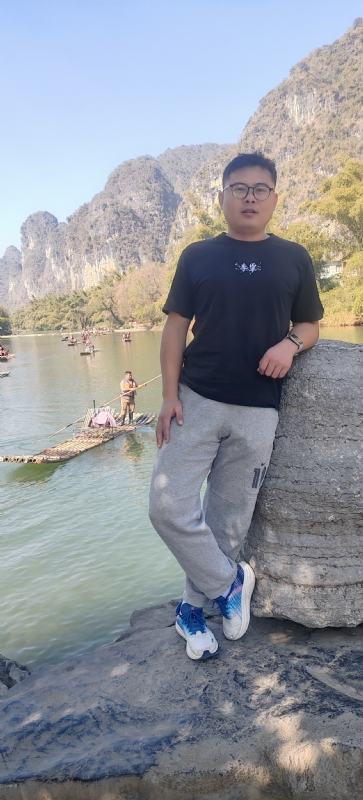 受过伤的狼的第三张照片--龙岩相亲服务中心