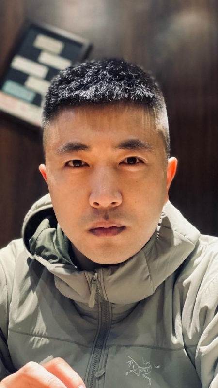 山中何缘的第一张照片--龙岩相亲服务中心
