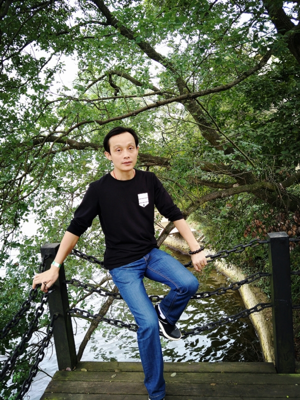 易进的第一张照片--龙岩相亲服务中心