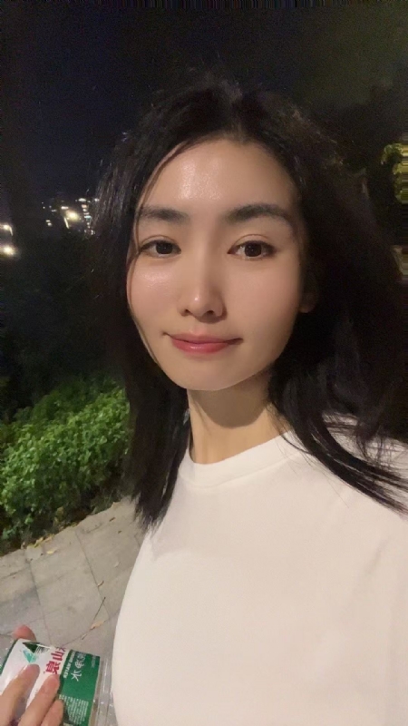 pan的第一张照片--龙岩相亲服务中心