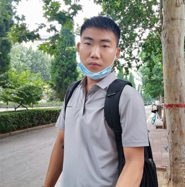 90年男征婚的第一张照片--龙岩相亲服务中心