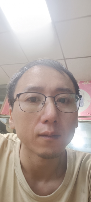 想胖的瘦子的第一张照片--龙岩相亲服务中心