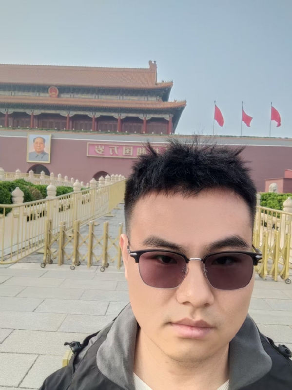 喧嚣的风的第一张照片--龙岩相亲服务中心