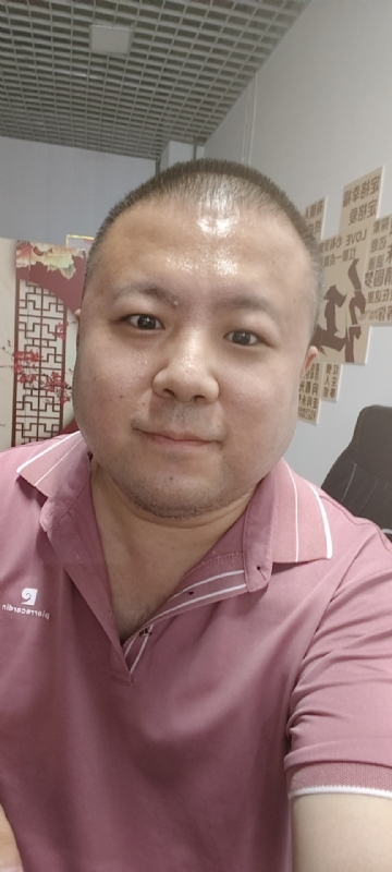 漫步星辰的第一张照片--龙岩相亲服务中心