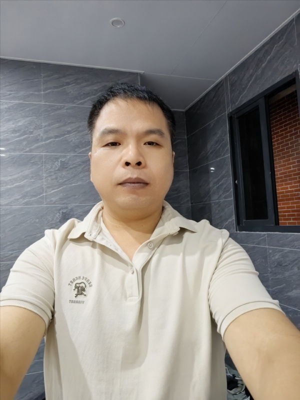 刘两水的第一张照片--龙岩相亲服务中心