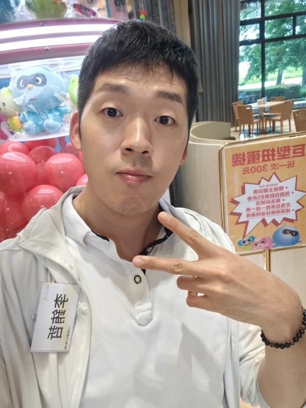 銪哲的第一张照片--龙岩相亲服务中心