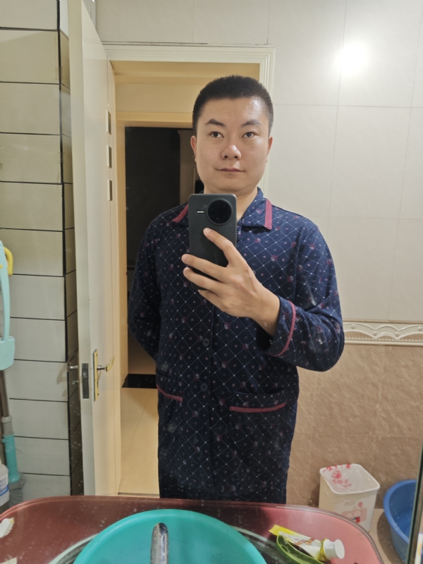 迷迷糊糊的第一张照片--龙岩相亲服务中心