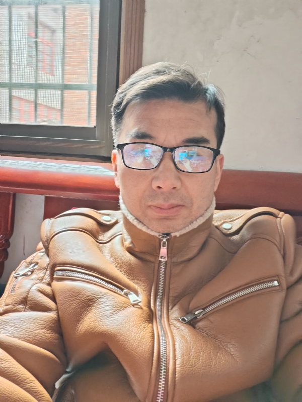 弹簧的第一张照片--龙岩相亲服务中心