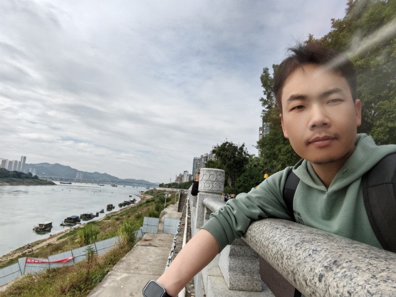 向往爱情的第三张照片--龙岩相亲服务中心