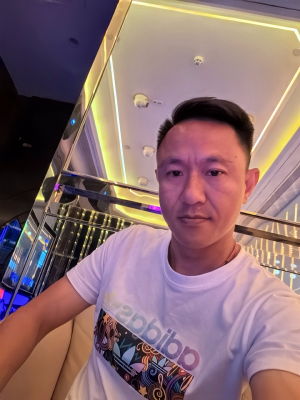 辞岸的第二张照片--龙岩相亲服务中心