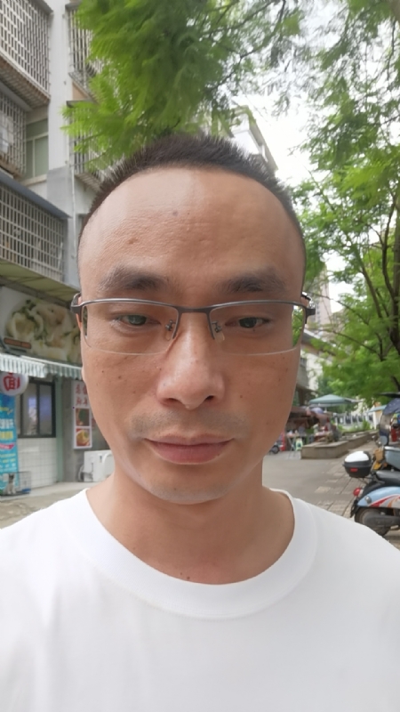 孤狼的第二张照片--龙岩相亲服务中心